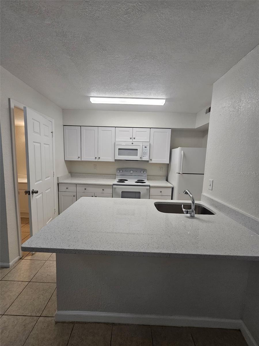 Image 6 of 13 For 5040 Park Central Drive 2017