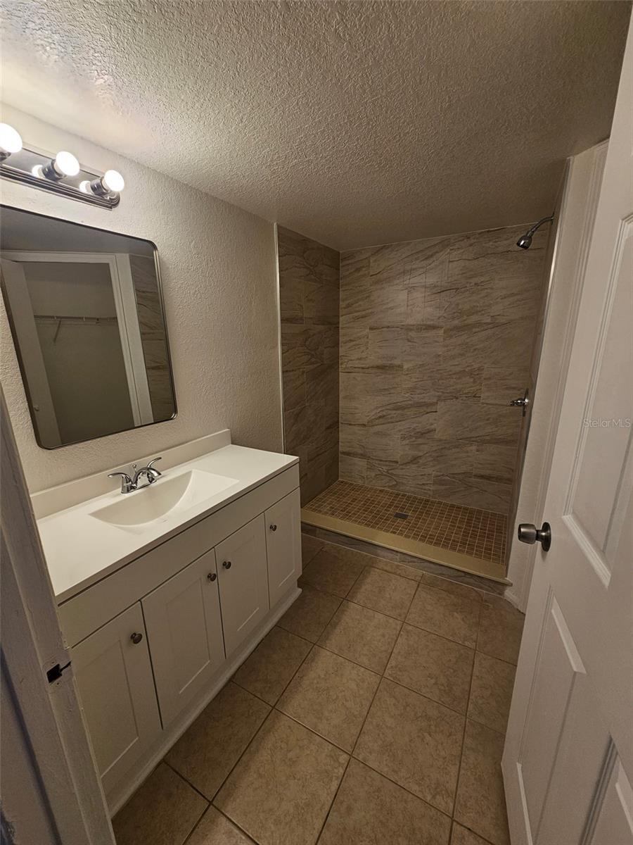 Image 9 of 13 For 5040 Park Central Drive 2017