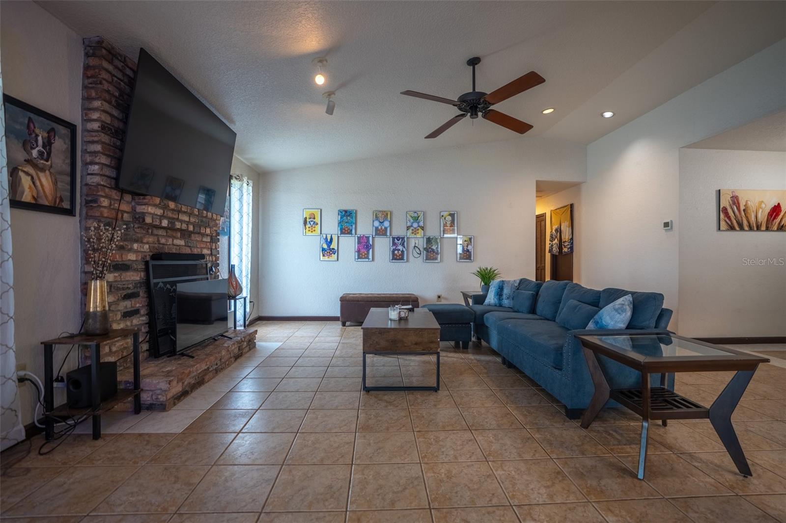 Image 7 of 22 For 7426 Burnway Drive