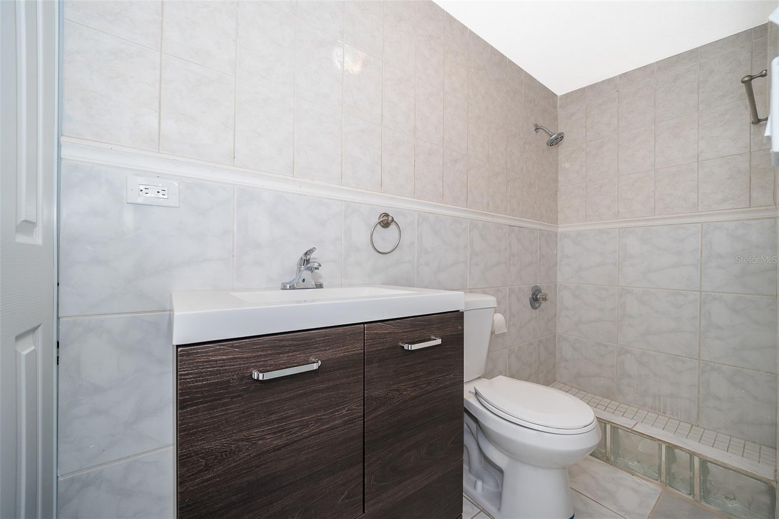 Image 15 of 24 For 1213 Lawne Boulevard