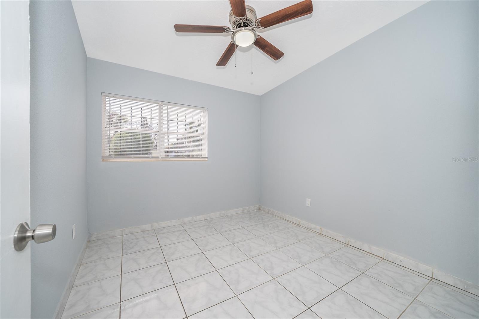 Image 17 of 24 For 1213 Lawne Boulevard