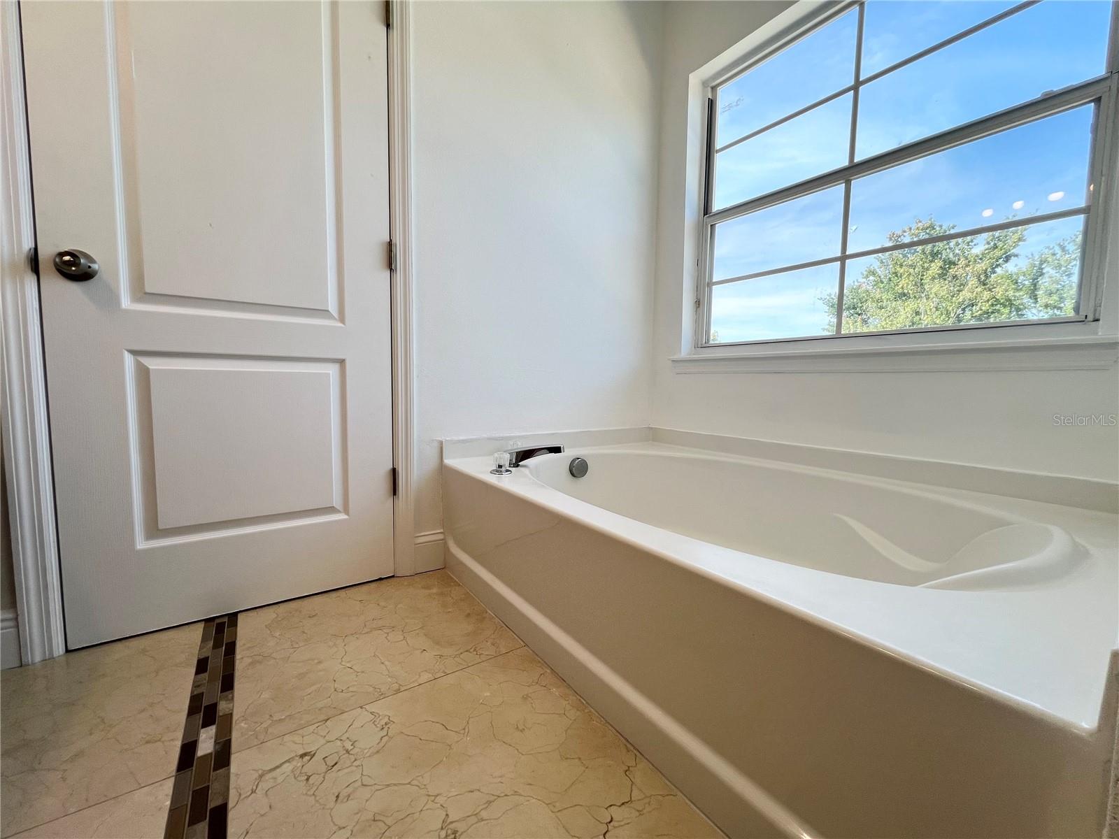 Image 36 of 69 For 7138 Five Oaks Drive