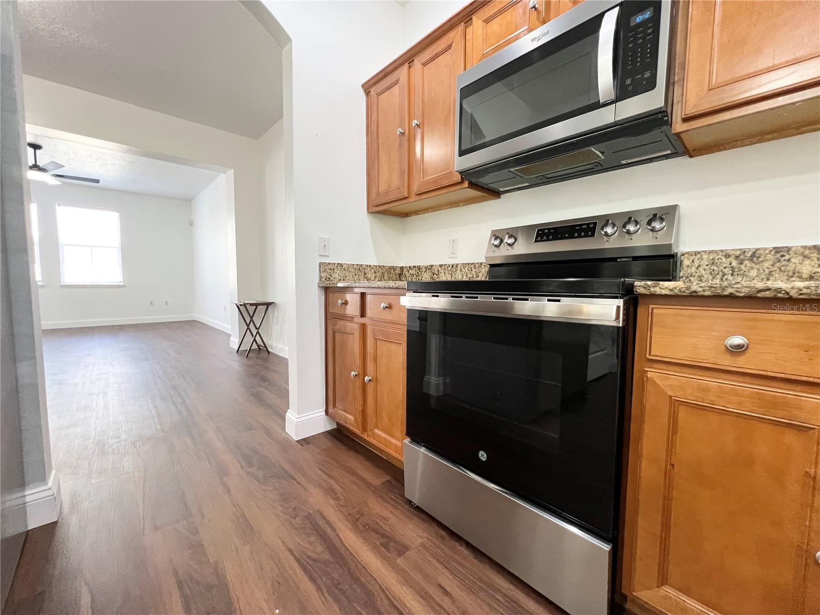 Image 6 of 69 For 7138 Five Oaks Drive