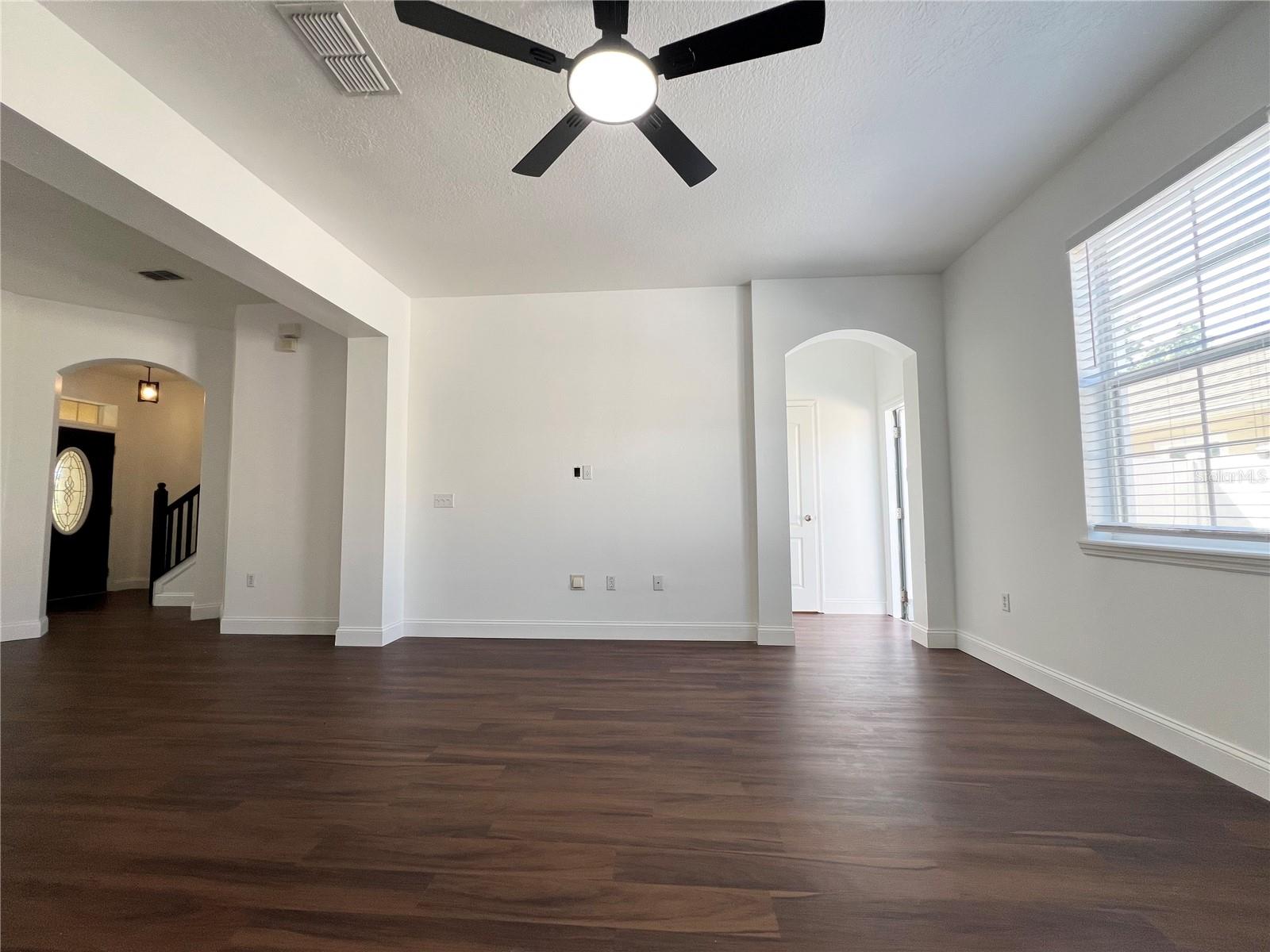 Image 8 of 69 For 7138 Five Oaks Drive