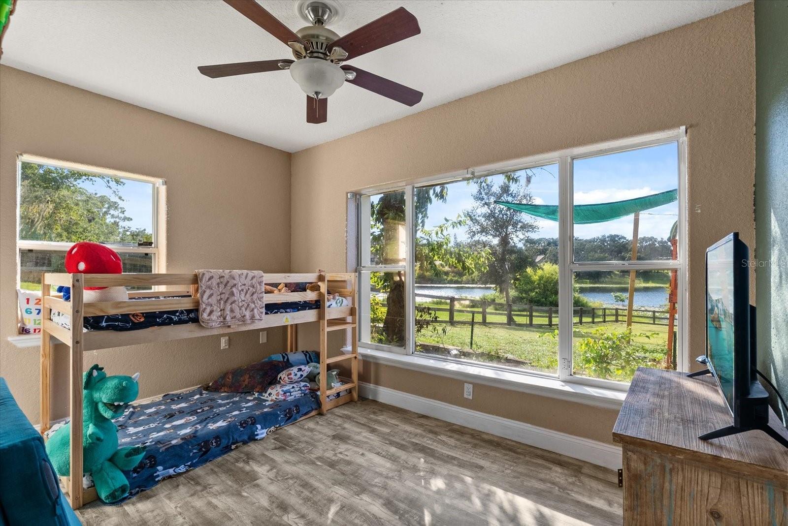 Image 15 of 39 For 660 Shady Nook Drive
