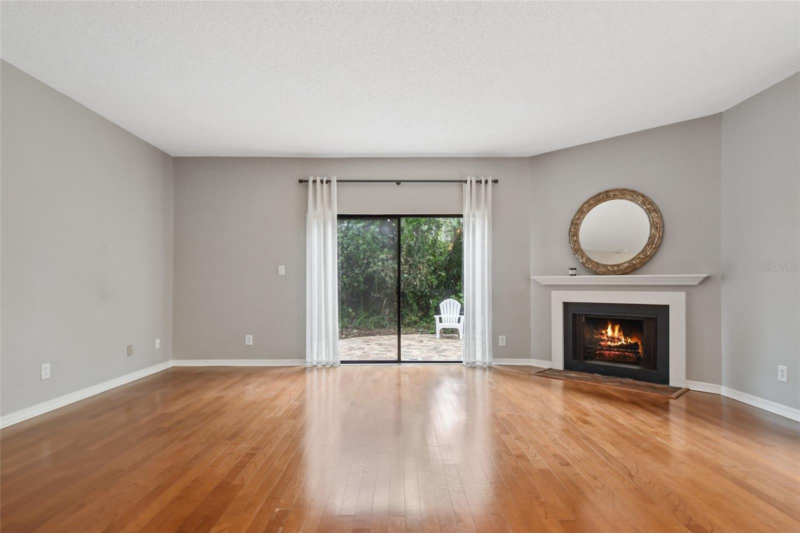 Image 11 of 30 For 1094 Azalea Lane 4