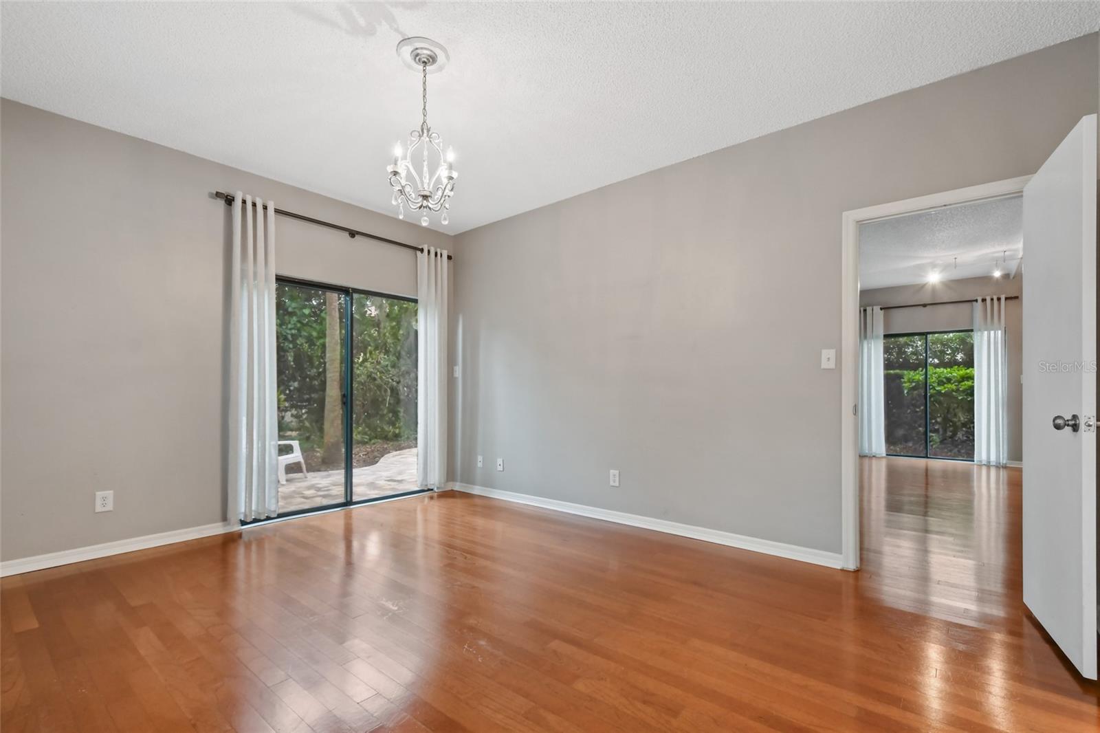 Image 16 of 30 For 1094 Azalea Lane 4