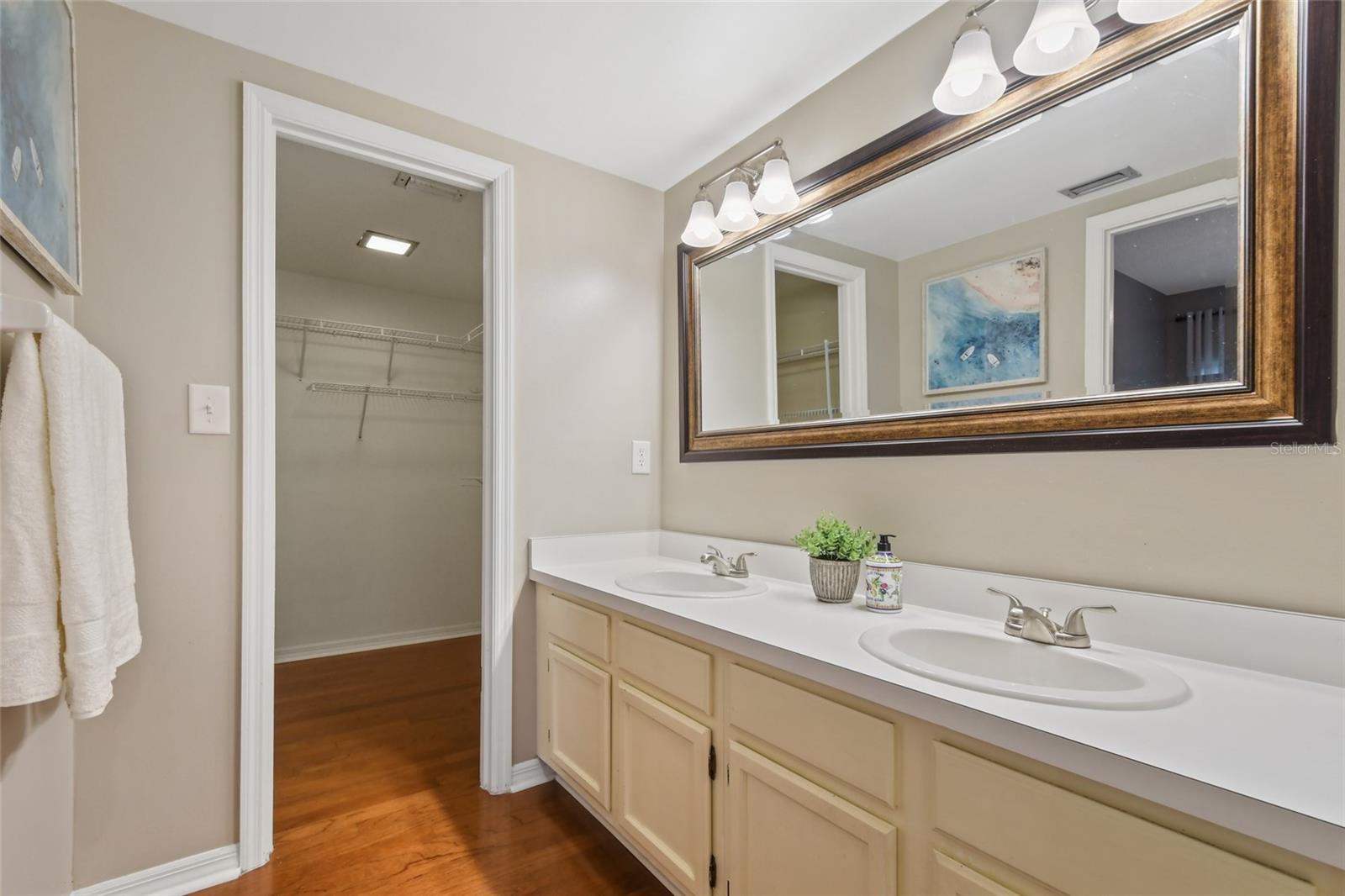 Image 19 of 30 For 1094 Azalea Lane 4