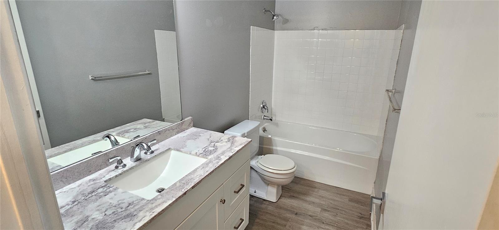 Image 11 of 12 For 725 Northlake Boulevard 52