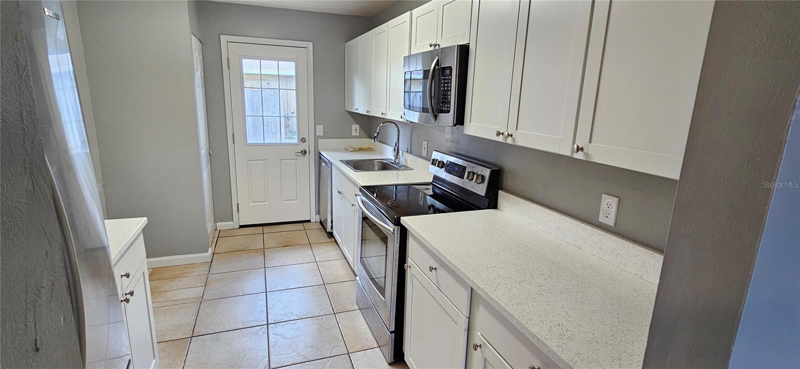 Image 3 of 12 For 725 Northlake Boulevard 52