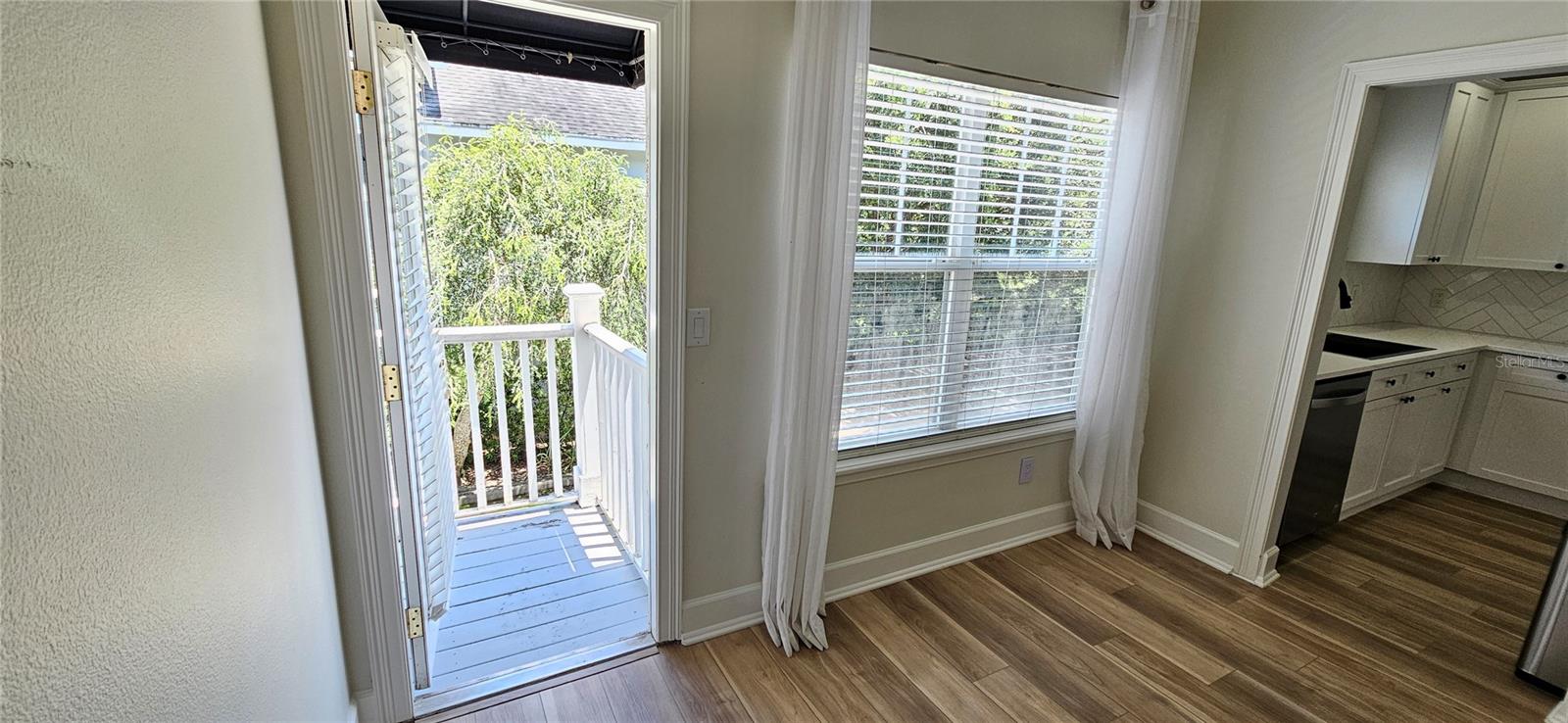 Image 9 of 25 For 945 Fern Creek Avenue 3