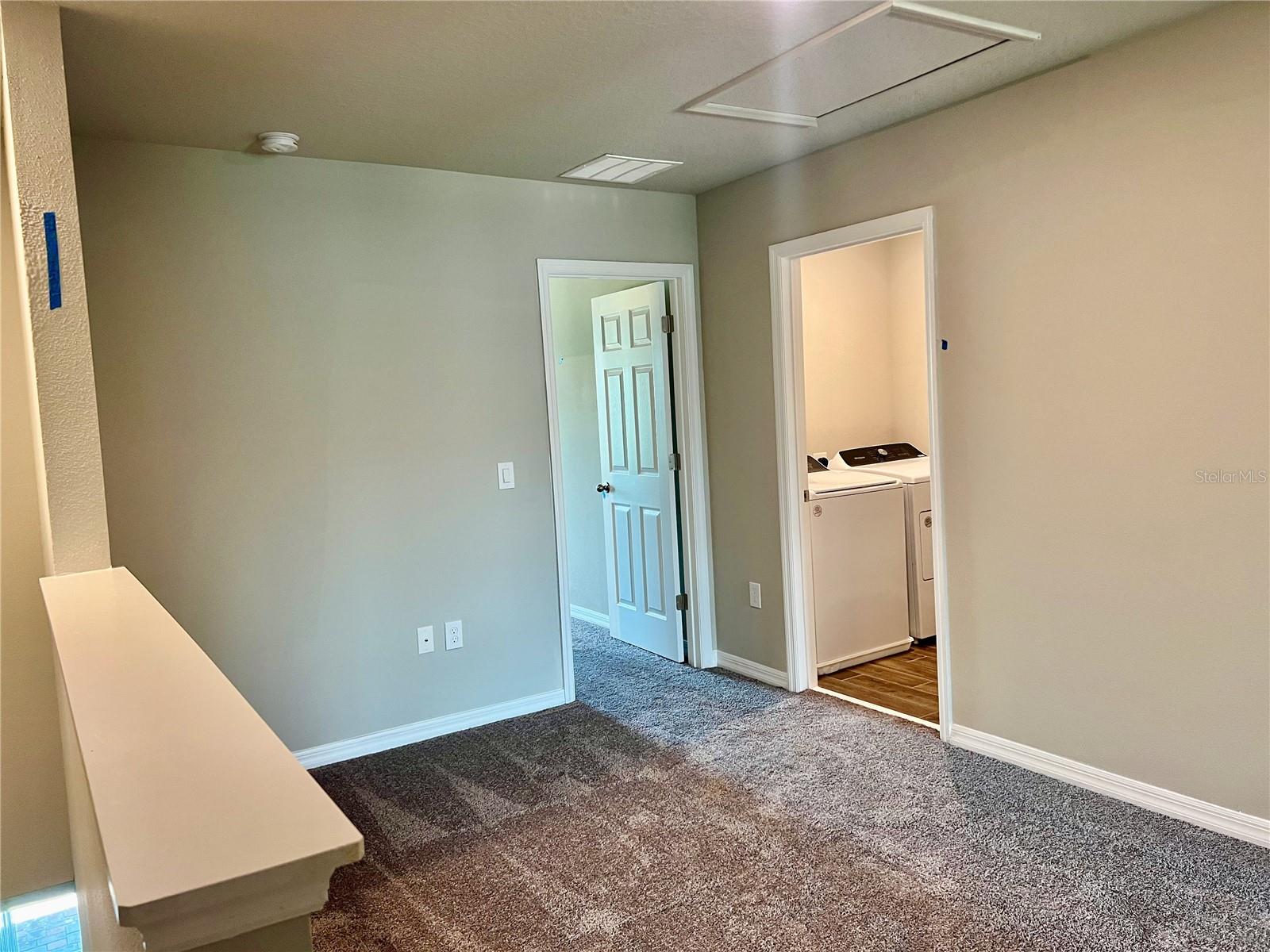 Image 12 of 29 For 737 Legacy Drive