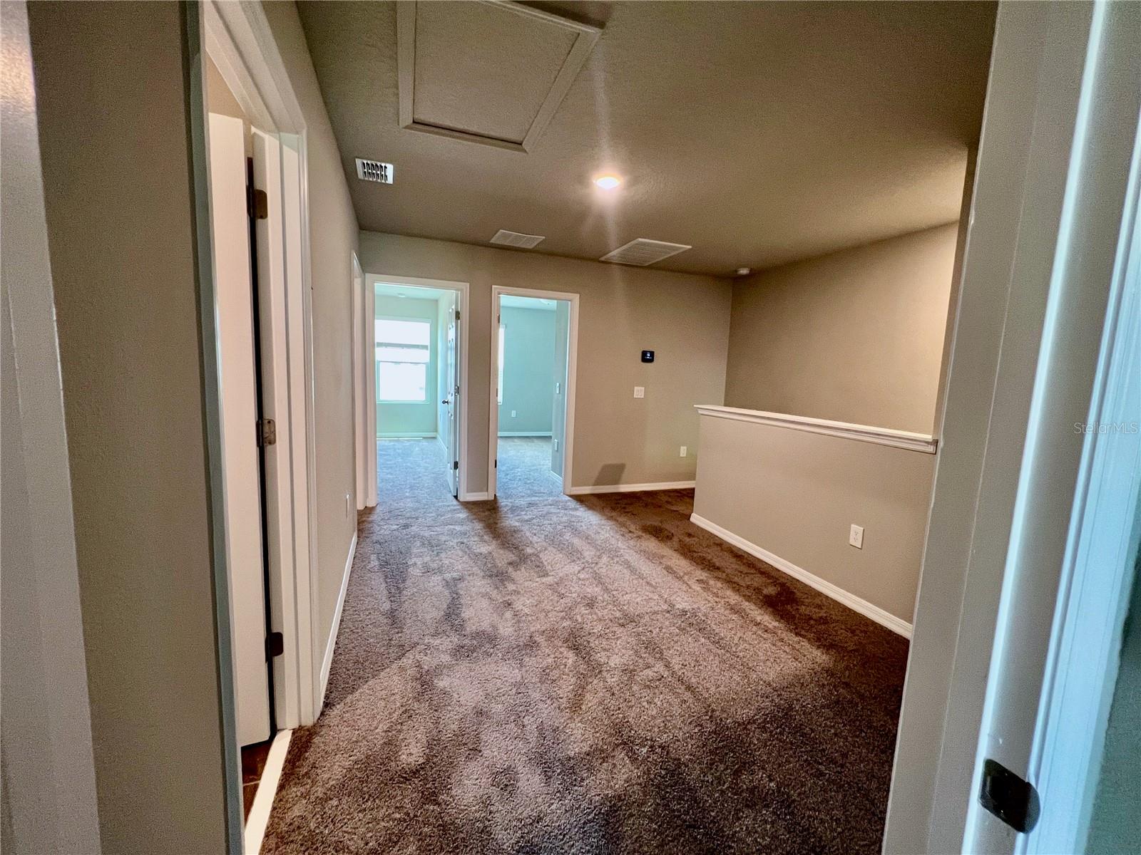 Image 19 of 29 For 737 Legacy Drive