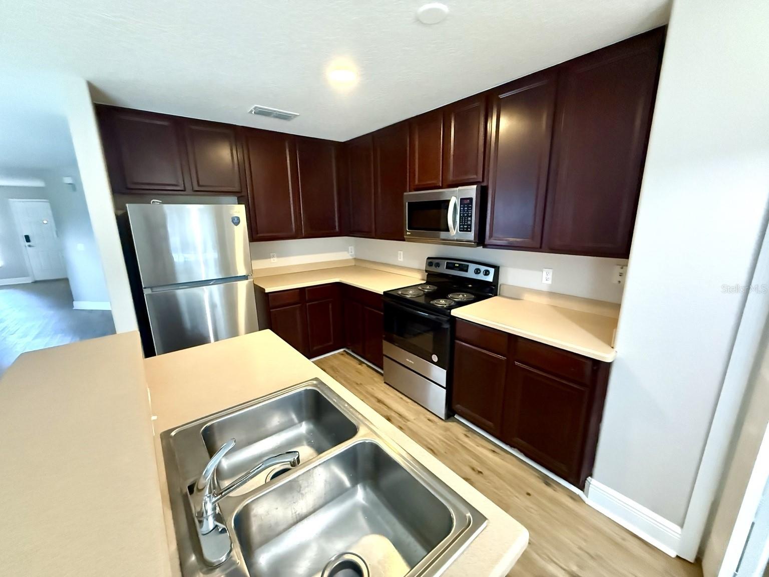 Image 5 of 15 For 12706 Somerset Oaks Street