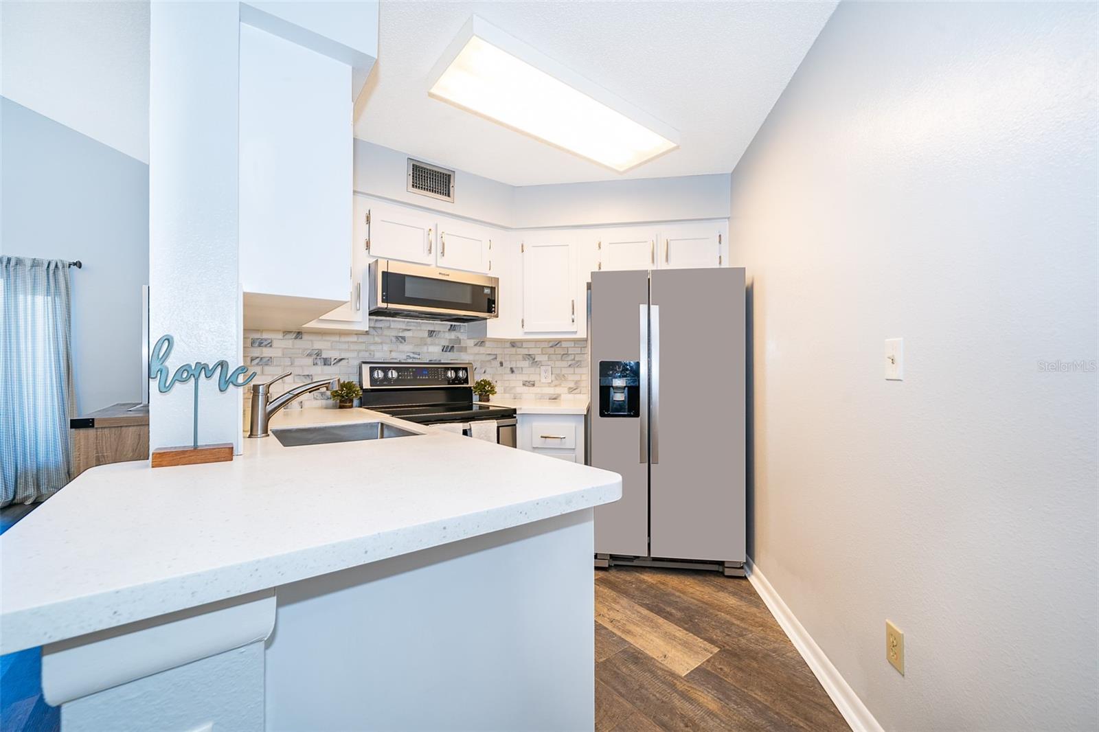 Listing photo id 12 for 3916 Atrium Drive Drive 4
