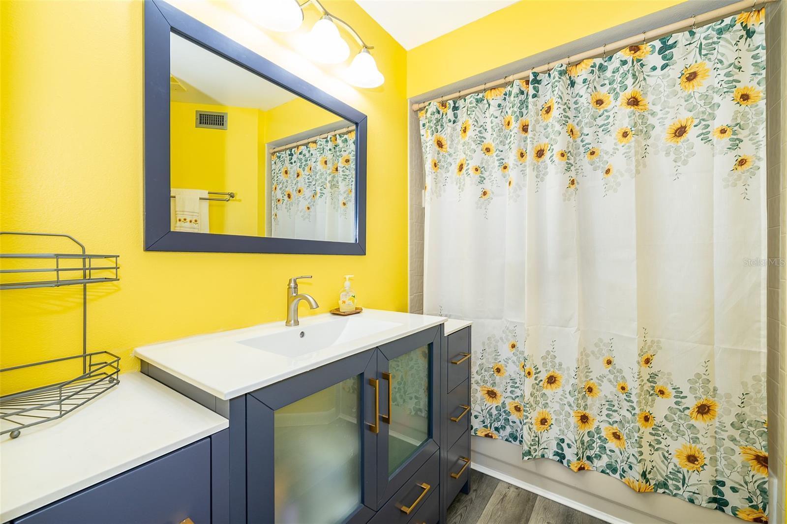Listing photo id 22 for 3916 Atrium Drive Drive 4