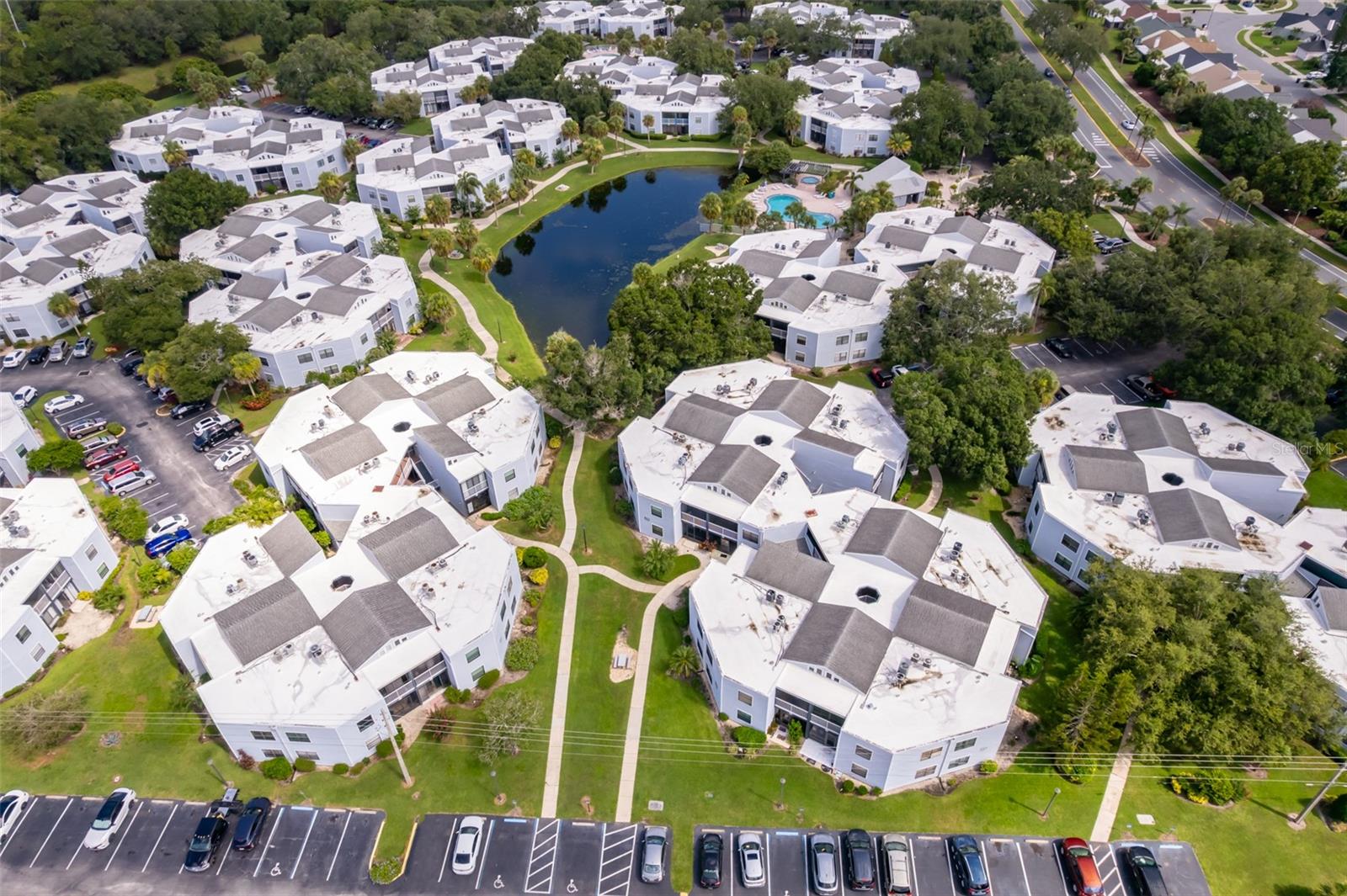 Listing photo id 65 for 3916 Atrium Drive Drive 4