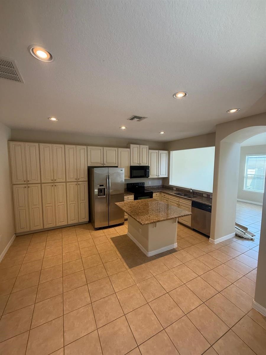 Image 2 of 28 For 7423 Ripplepointe Way