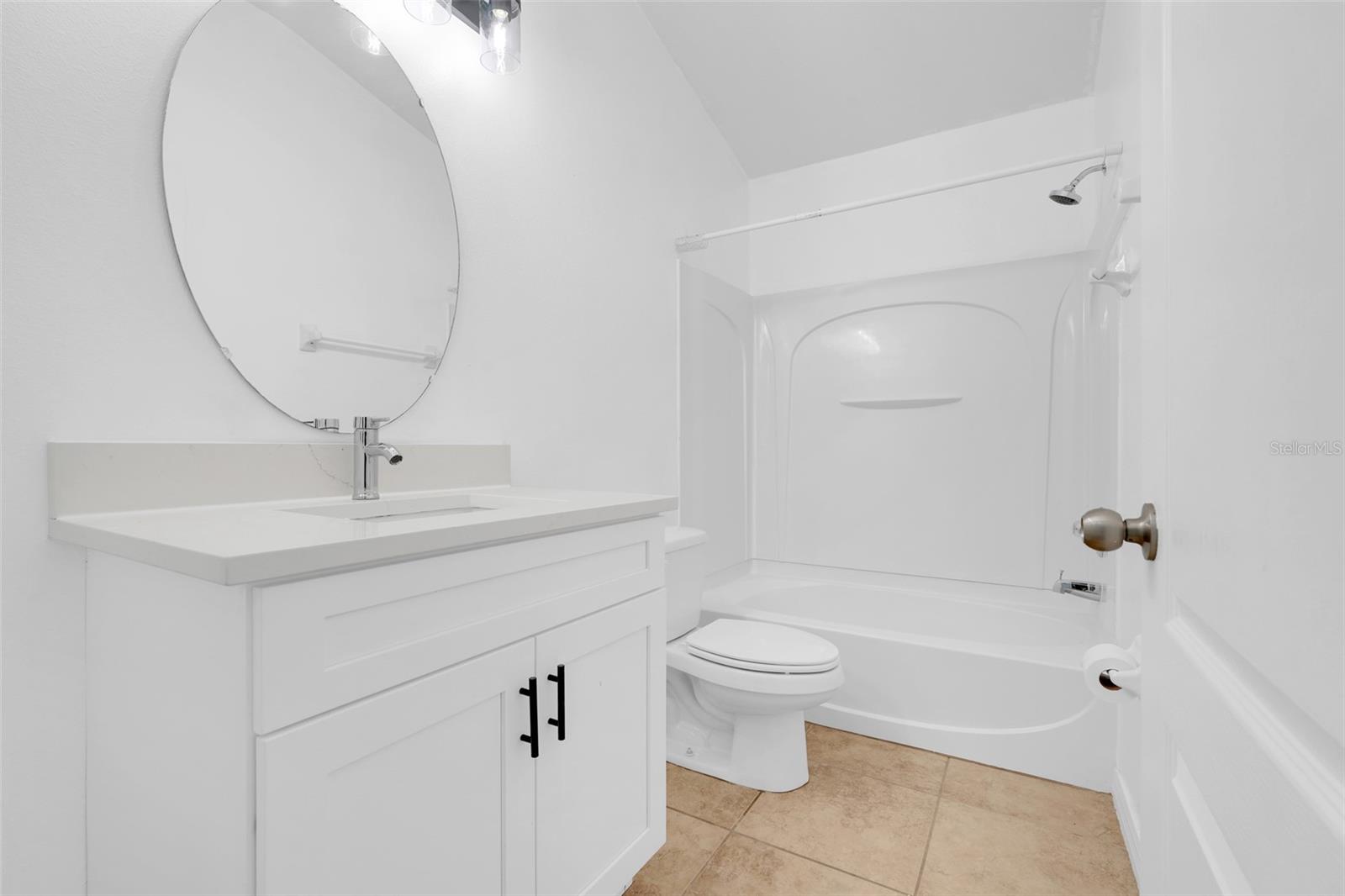 Image 24 of 39 For 15344 Oak Apple Court 16a