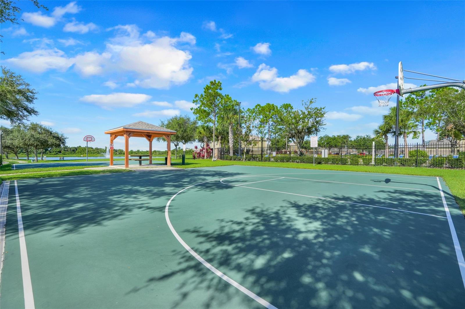 Image 30 of 39 For 15344 Oak Apple Court 16a