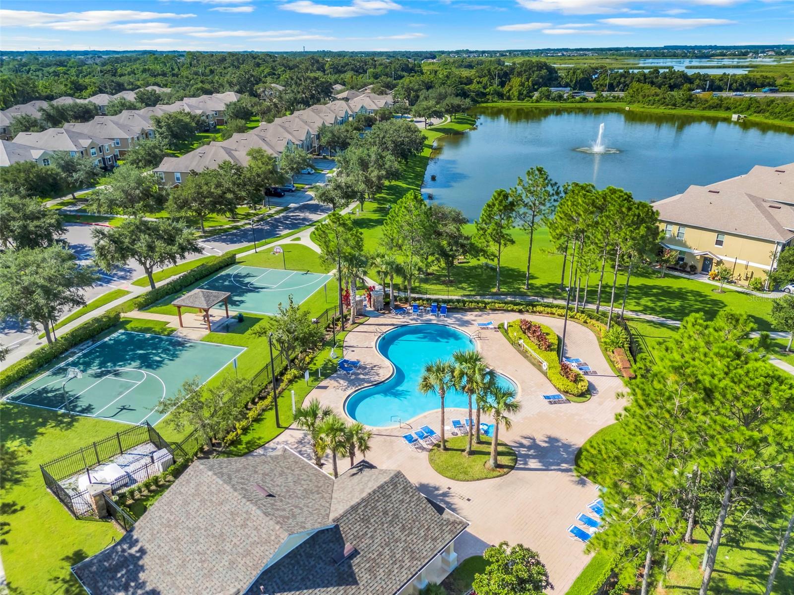 Image 34 of 39 For 15344 Oak Apple Court 16a