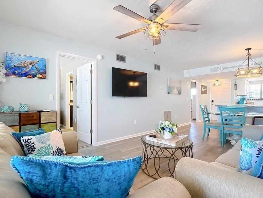 Image 3 of 23 For 8350 Estero Boulevard 333