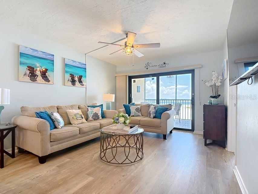 Image 4 of 23 For 8350 Estero Boulevard 333