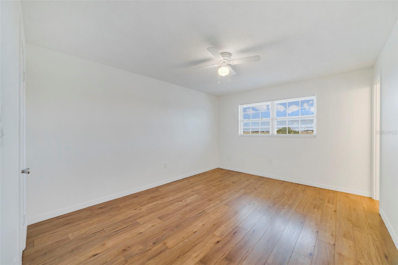 Image 10 of 17 For 525 Conway Road 51