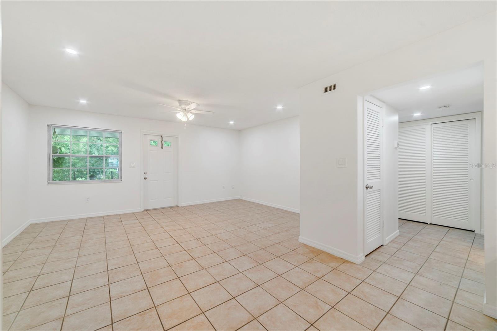 Image 7 of 17 For 525 Conway Road 51