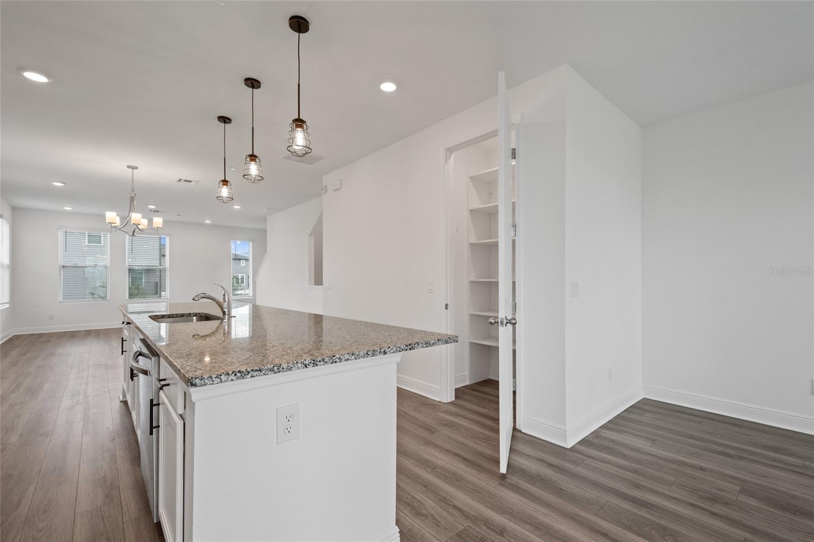 Image 24 of 47 For 12583 Willstatter Avenue
