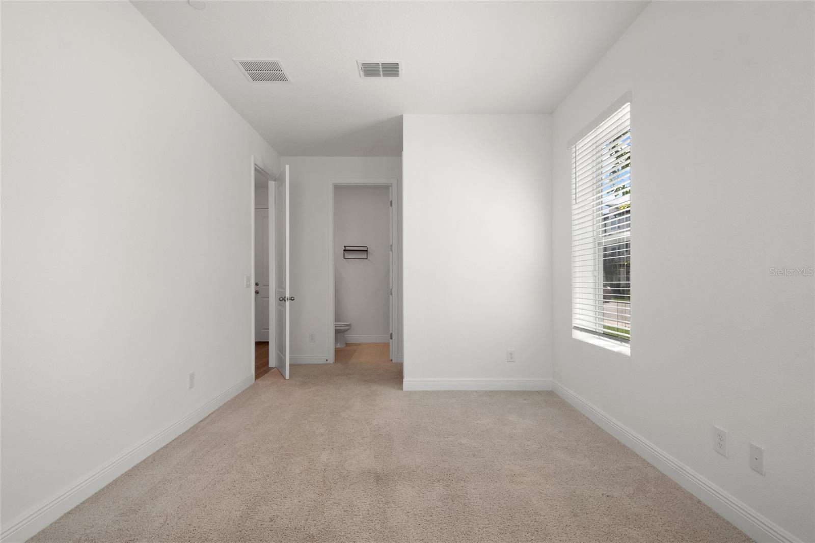 Image 7 of 47 For 12583 Willstatter Avenue