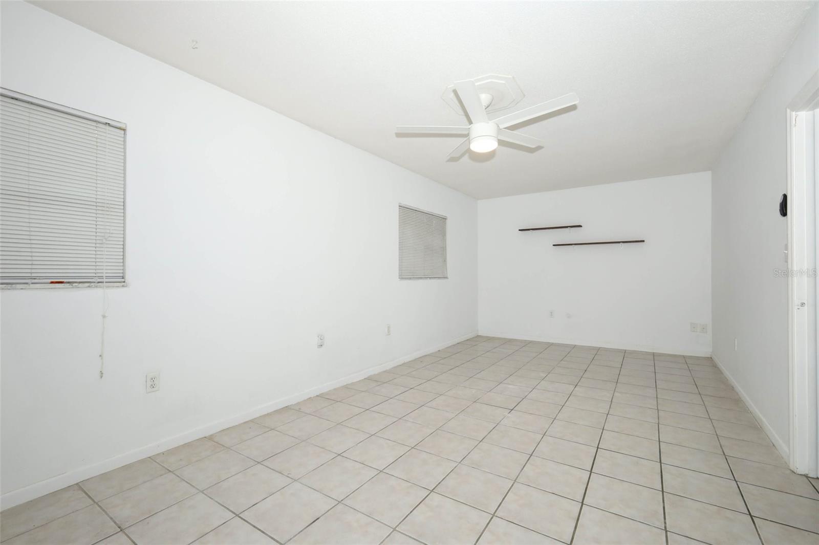 Image 17 of 38 For 500 Altaloma Avenue
