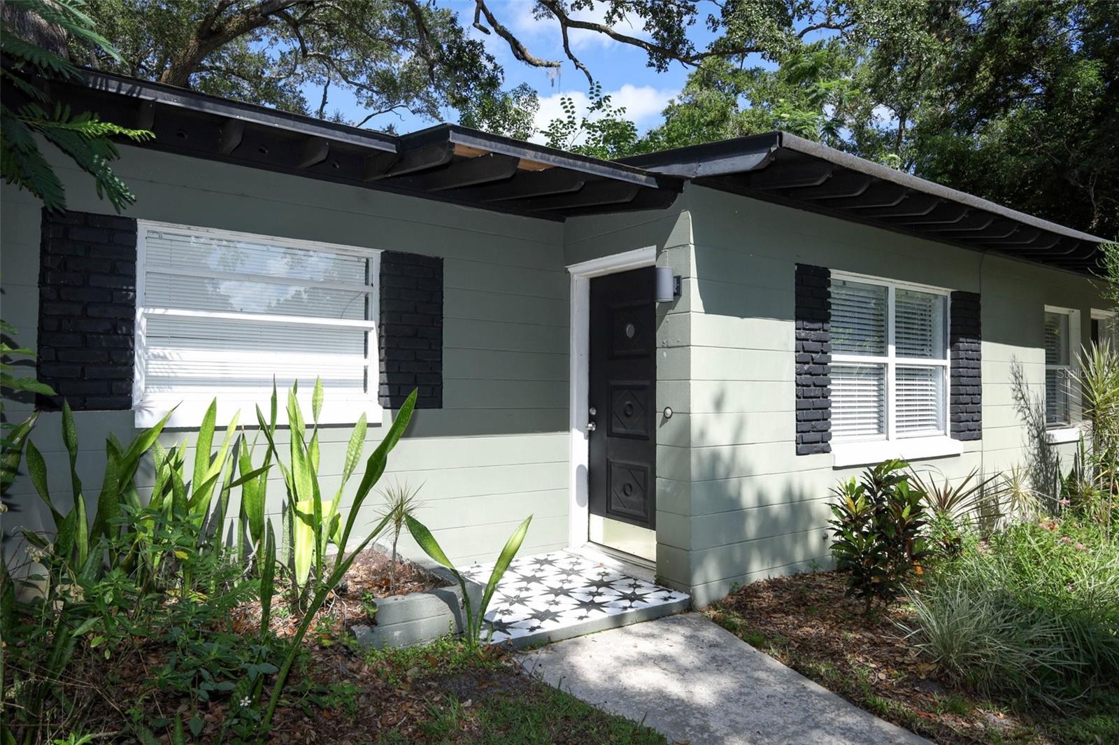 Image 3 of 38 For 500 Altaloma Avenue