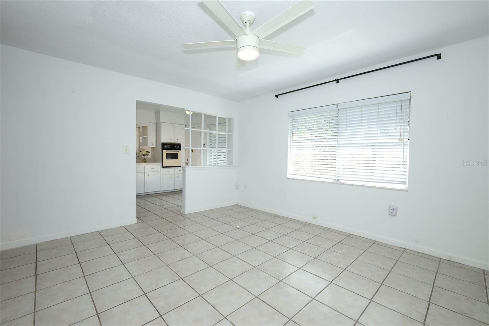Image 9 of 38 For 500 Altaloma Avenue
