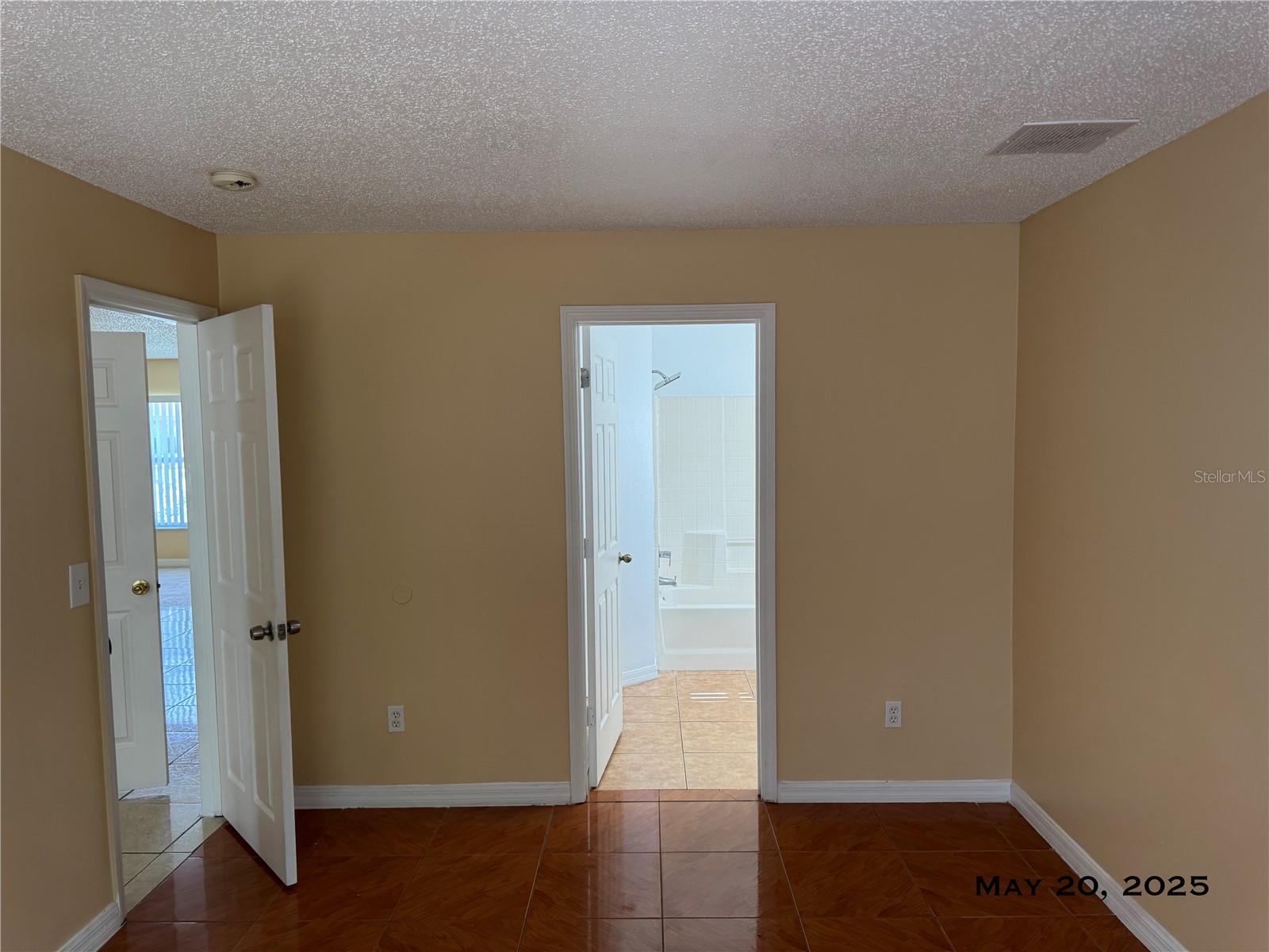 Image 12 of 33 For 5083 Luna Negra Drive