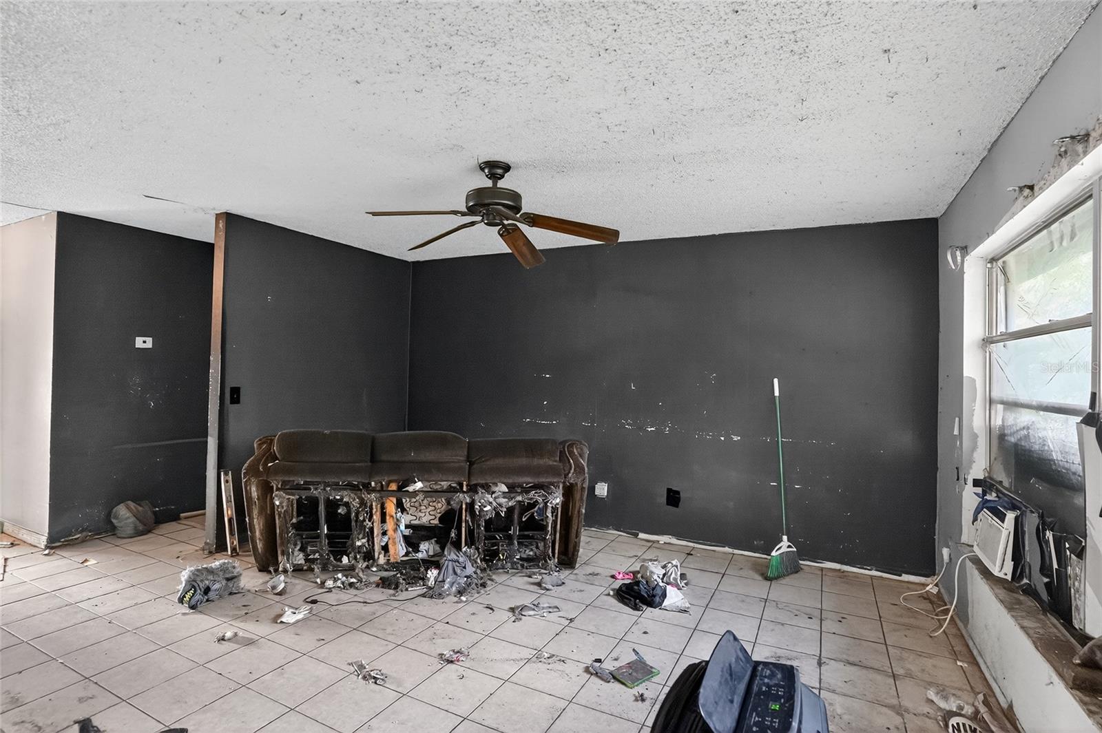Image 15 of 28 For 251 Buttonwood Avenue