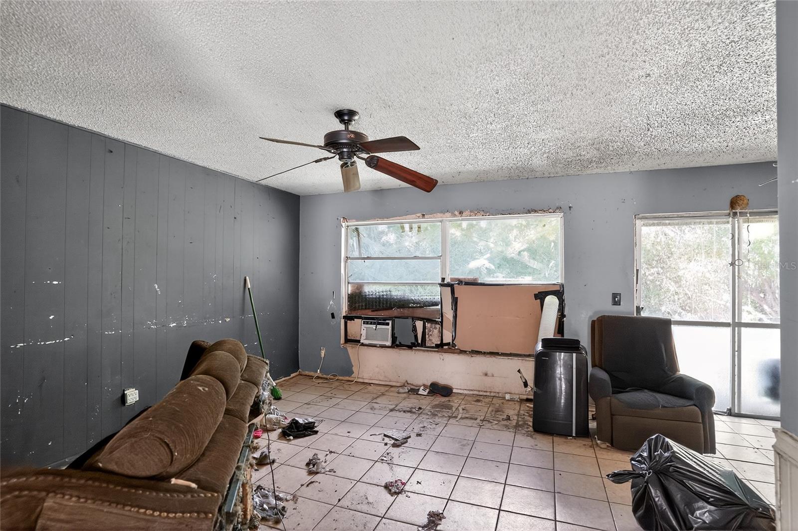 Image 17 of 28 For 251 Buttonwood Avenue