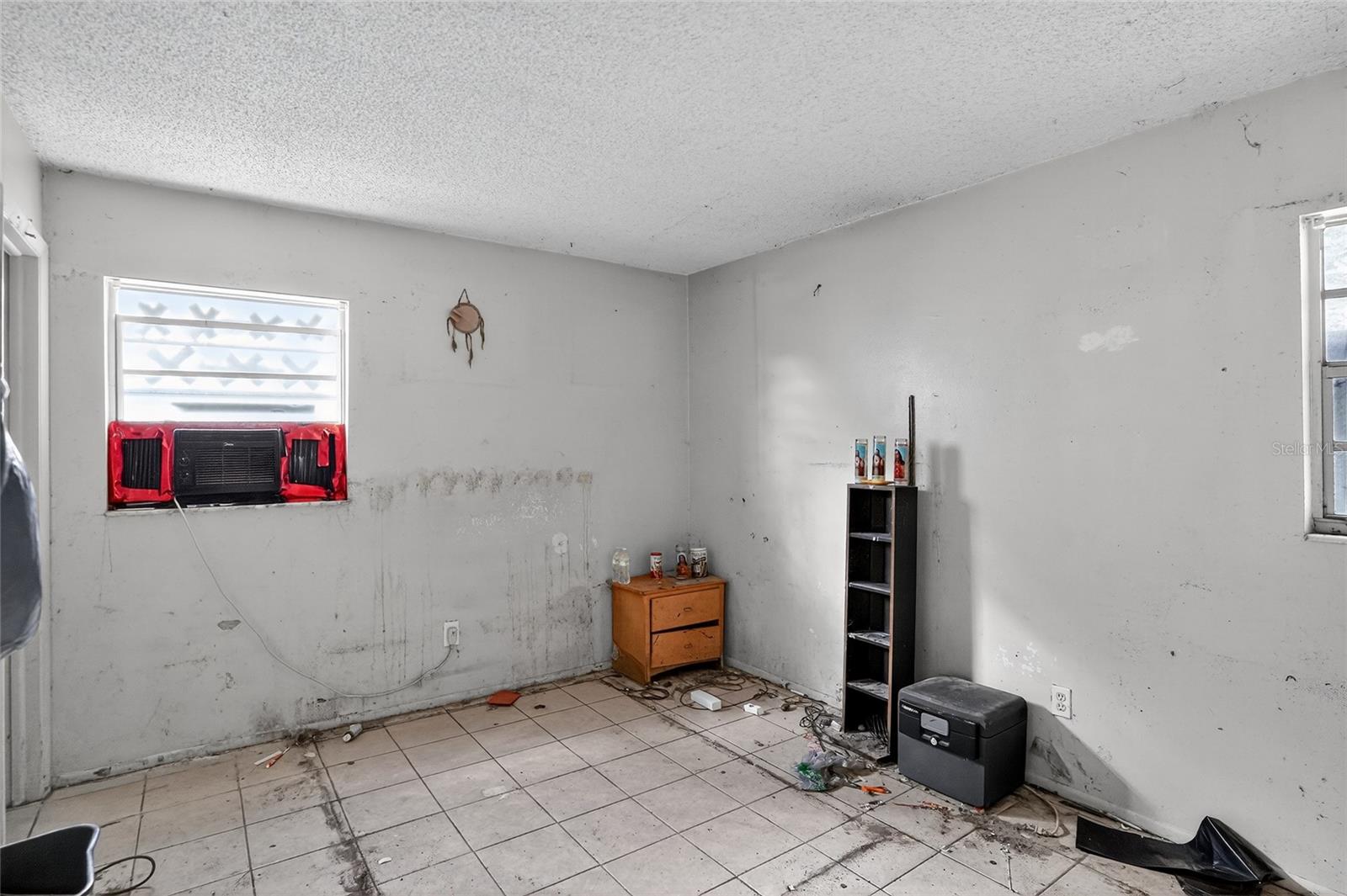 Image 23 of 28 For 251 Buttonwood Avenue