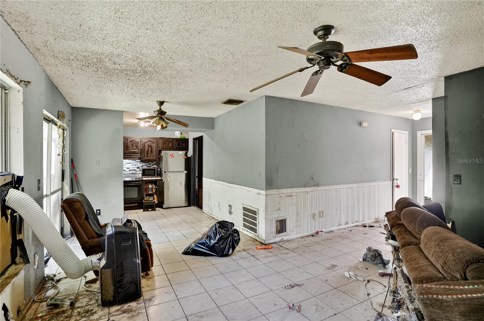 Image 5 of 28 For 251 Buttonwood Avenue