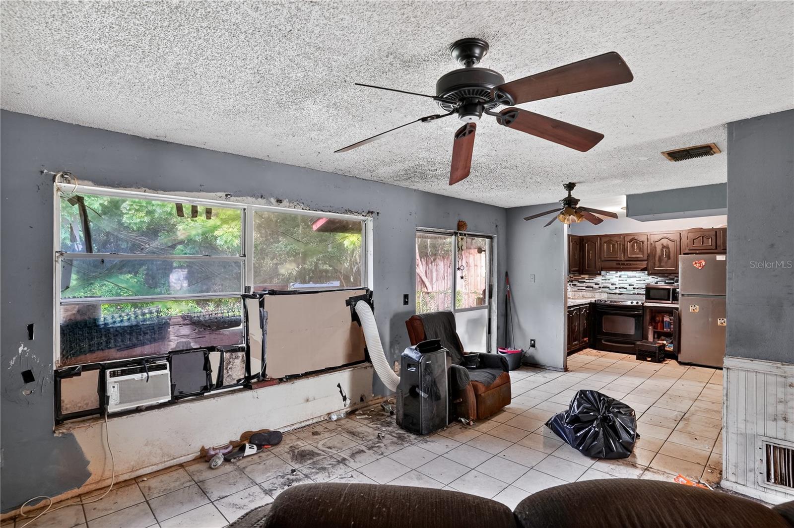 Image 6 of 28 For 251 Buttonwood Avenue