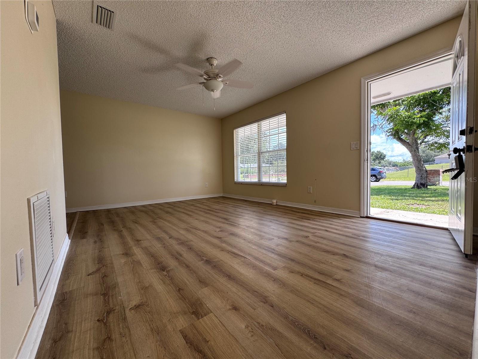 Image 8 of 26 For 6230 Stanwin Drive