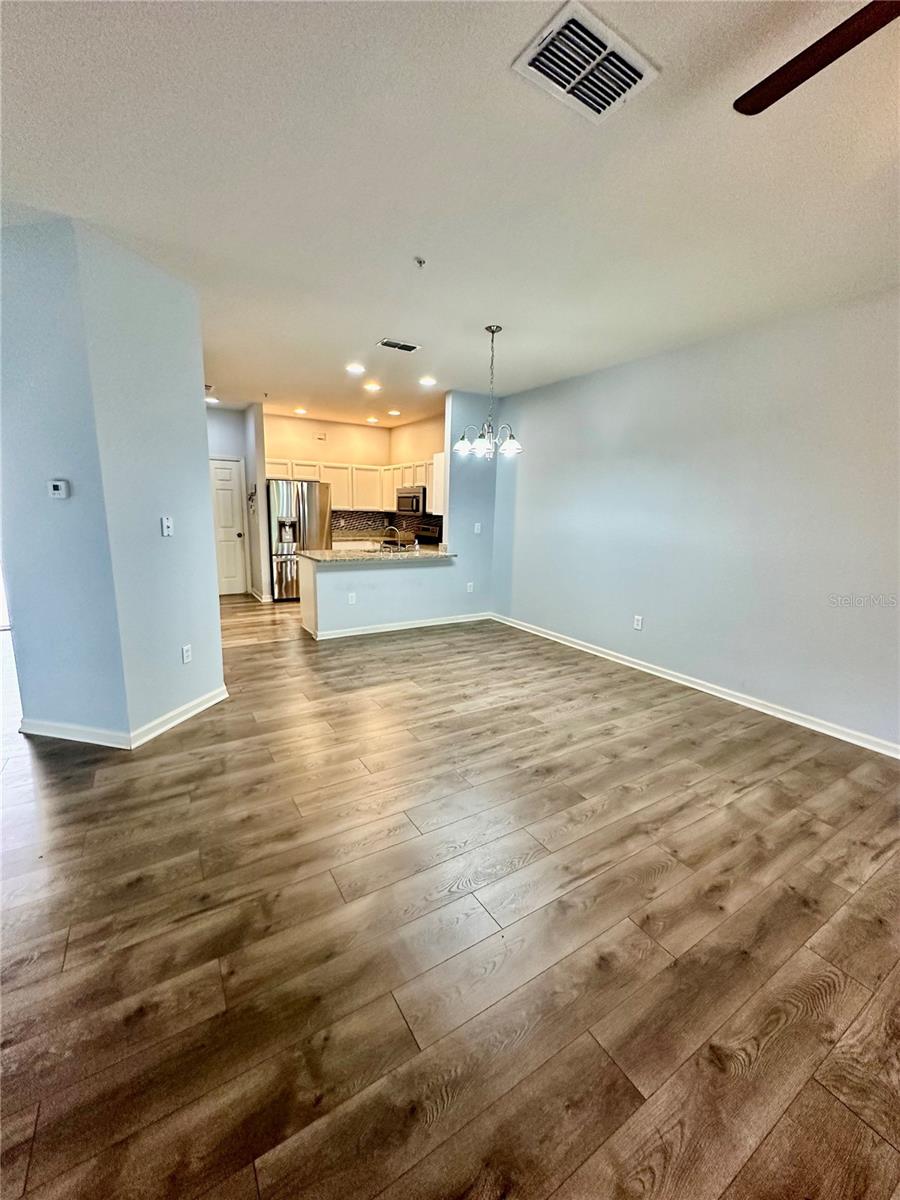 Image 10 of 31 For 2996 Langdon Lane N
