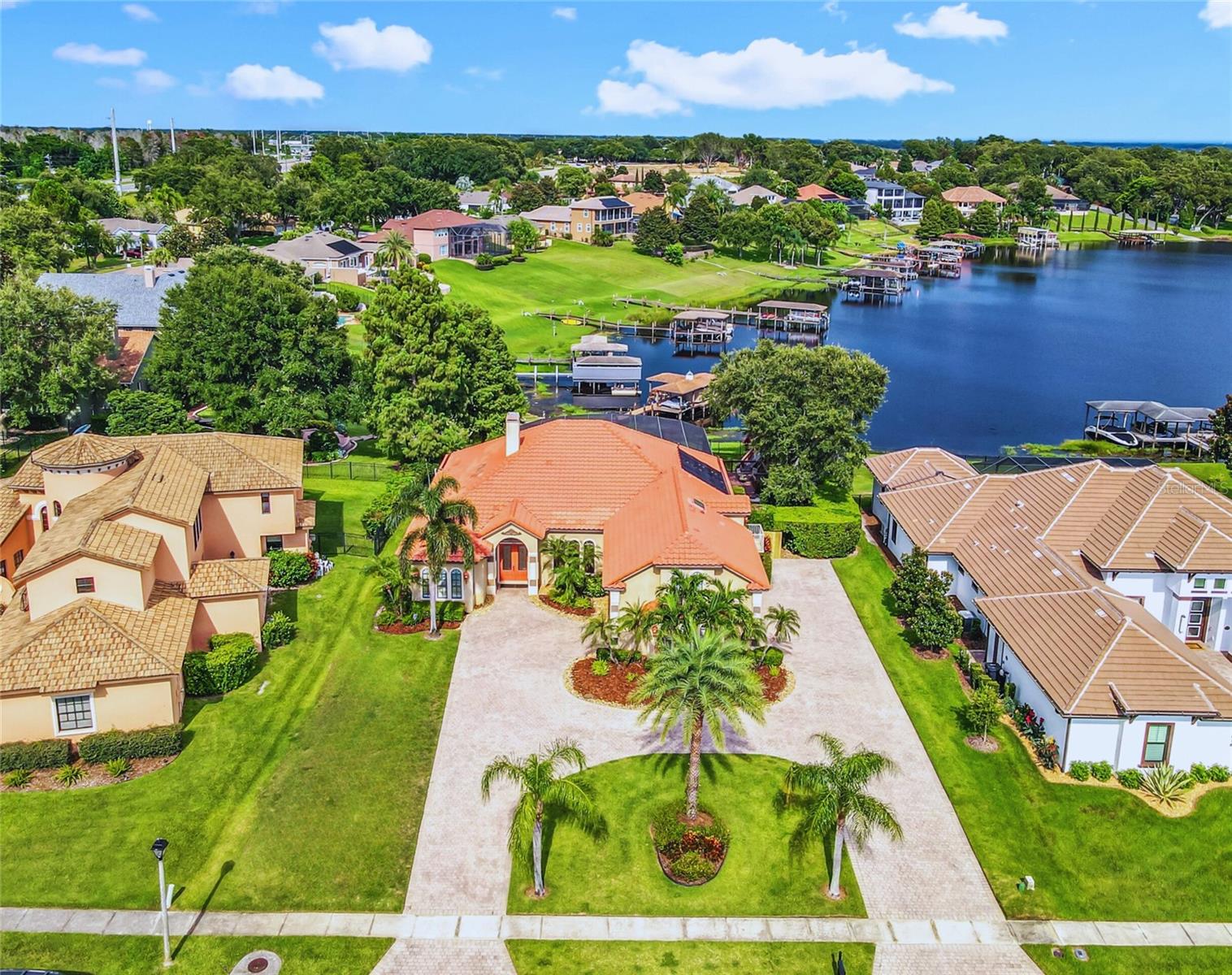 Details for 812 Johns Point Drive, OAKLAND, FL 34787