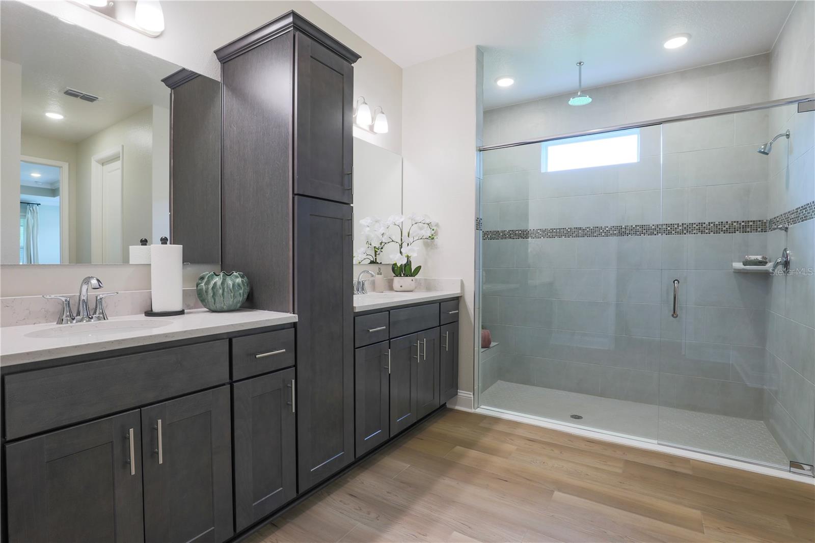 Image 12 of 21 For 4923 Phoenix Drive
