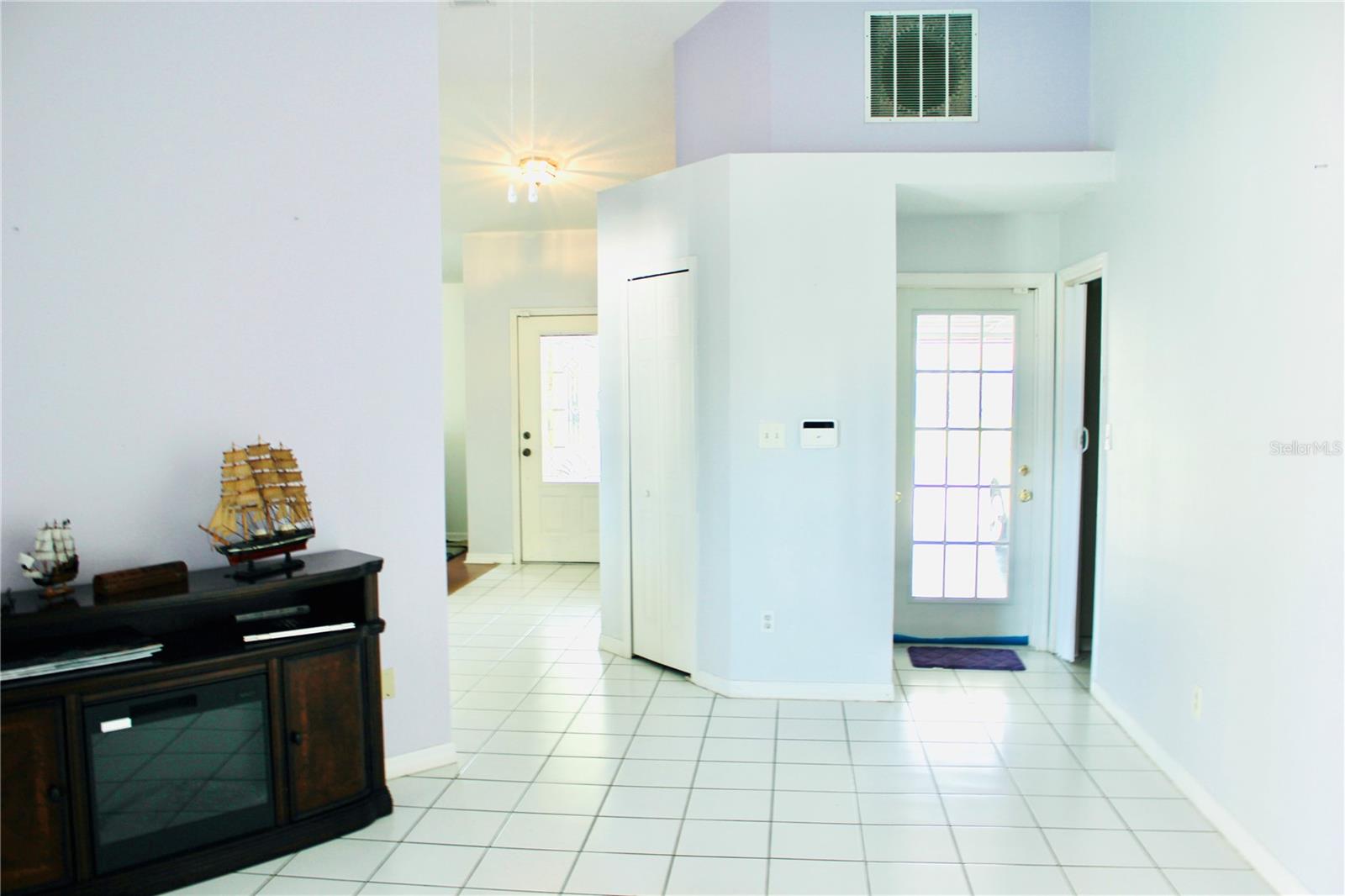 Image 11 of 41 For 412 Everwood Drive