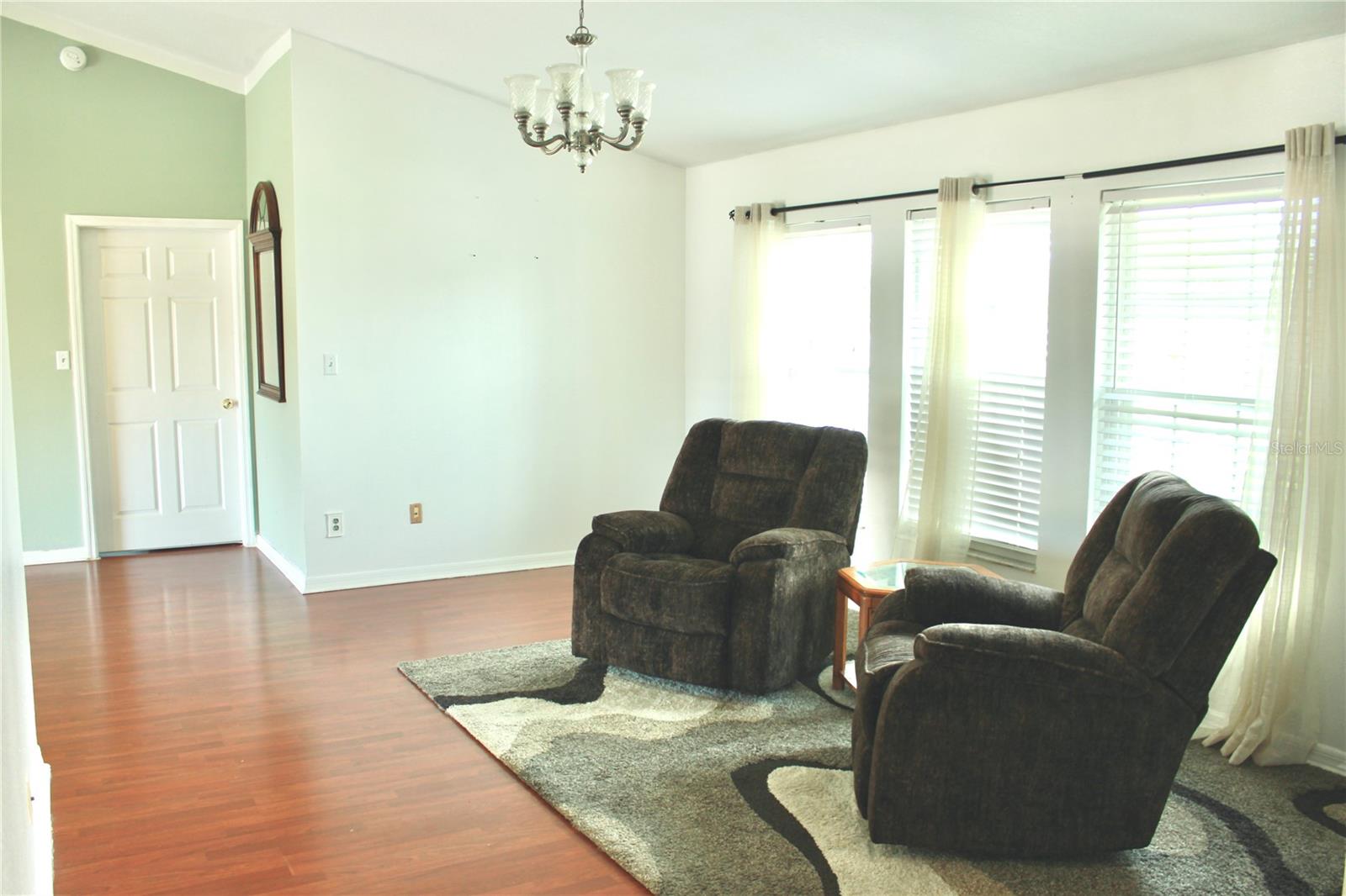 Image 3 of 41 For 412 Everwood Drive