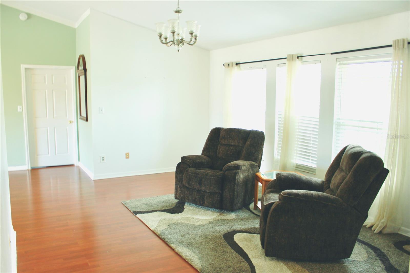 Image 4 of 41 For 412 Everwood Drive