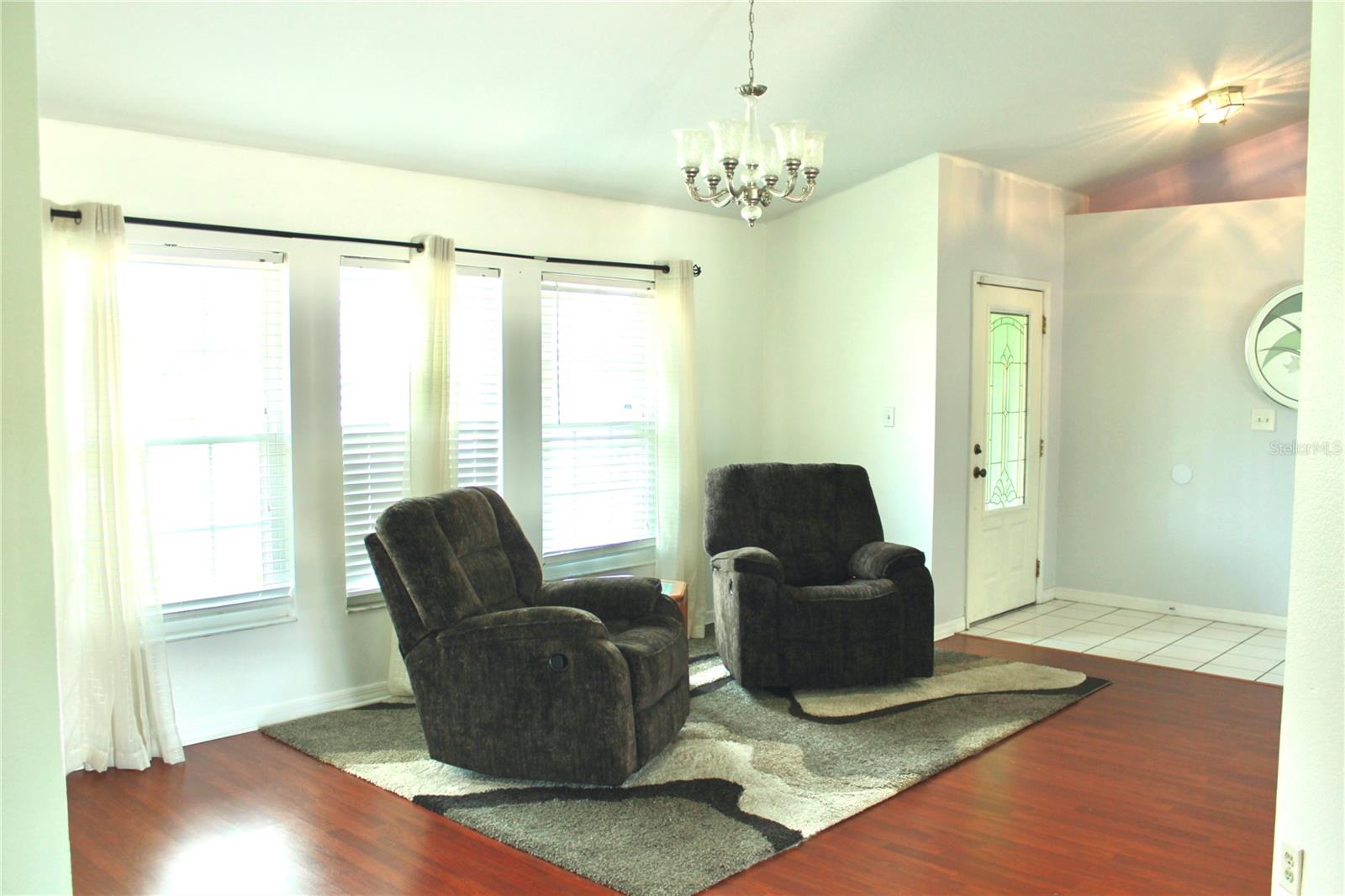 Image 5 of 41 For 412 Everwood Drive