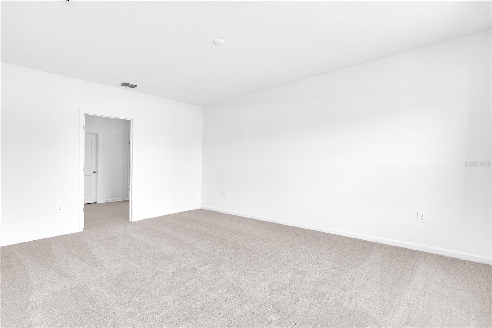 Image 13 of 29 For 4688 Golden Knight Boulevard