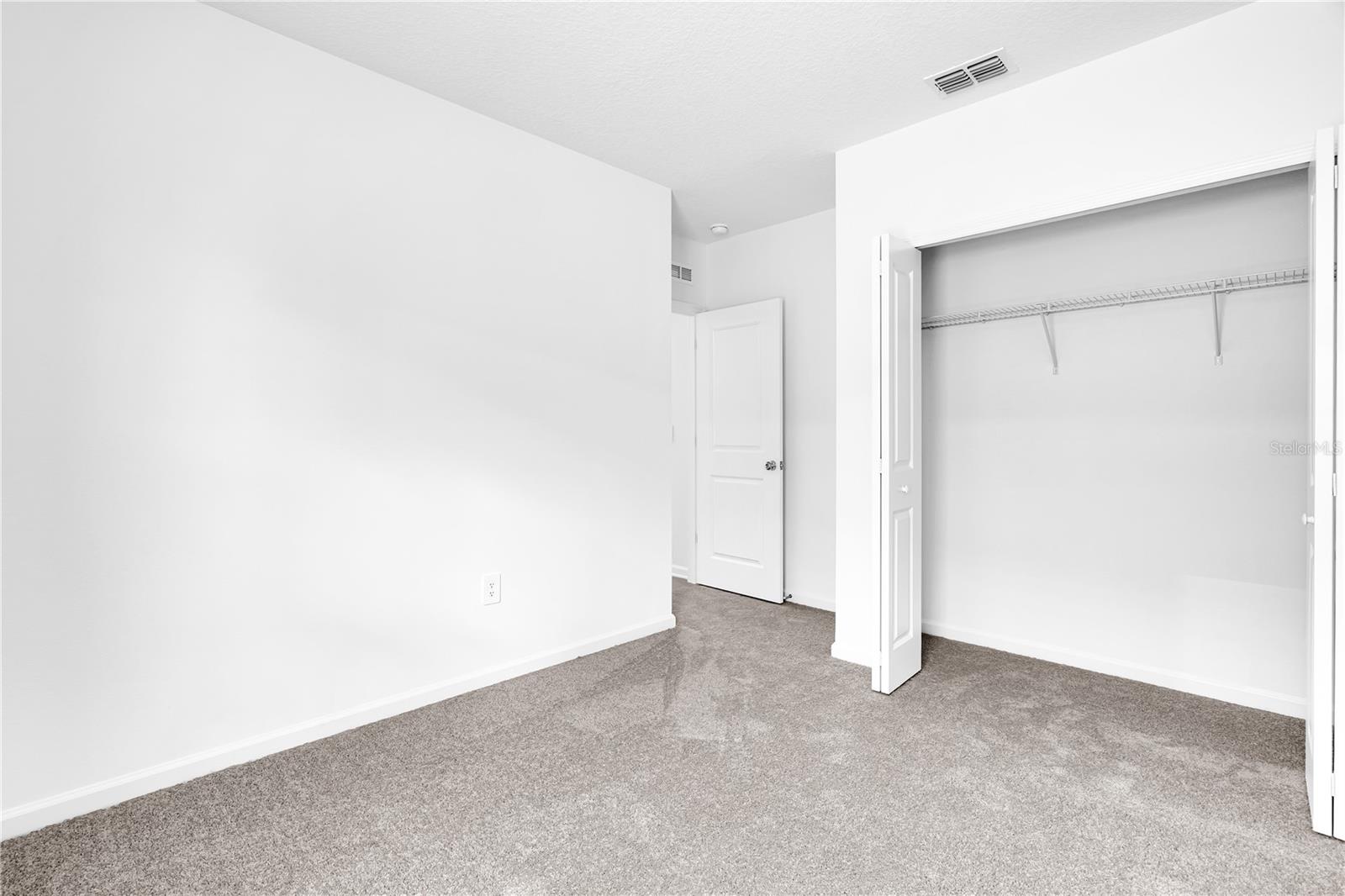 Image 17 of 29 For 4688 Golden Knight Boulevard